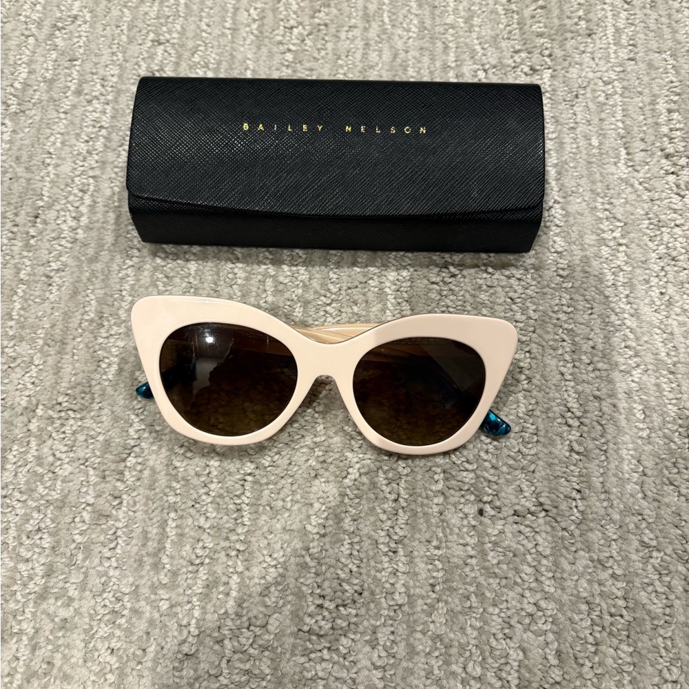 Bailey Nelson retro sunglasses